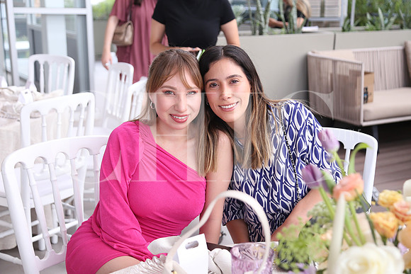 Adriana Ruiz y Gabriela Gómez 0