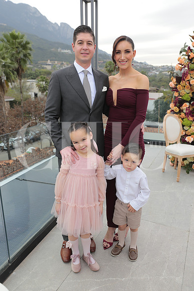 Roberto Serrano, Andrea Gonzalez Jimenez, Elena Serrano y Luca Serrano 2