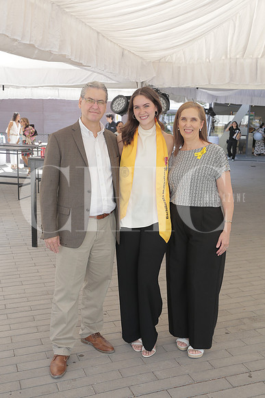 Carlos Martinez, Ana Cristina Martinez y Martha Elizondo 3
