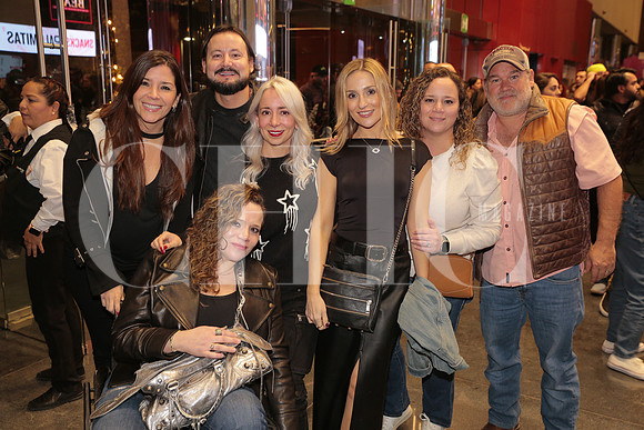 Lucy Martinez, Mariana Martinez, Rocio Leal, Charly Garcia, Chago Castillon y Daniela Martinez 4