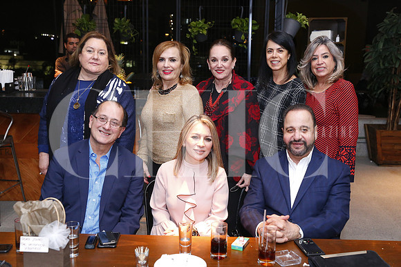 Rosy Lobo, Vero Villarreal, Nora Calderón, Maripaz Haces, Sisy Cornish, Javier Canavati, Lizzeth Escutia y Arturo Tafich (3)