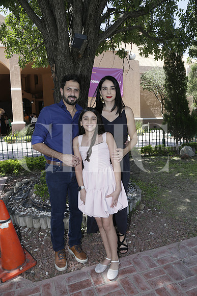 Francisco Batarce, Mildred Batarce y Mila Mujica (2)
