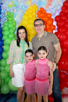 Ana Silvia Rojas, Juan Guerra, Ana Guerra y Greta Guerra 0