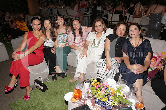 Jessica Cedillo, Cecy Gonzalez, Adriana Cuevas, Andrea Gonzalez, Adriana Ortega, Leticia Ortega, Miriam Ortega 2