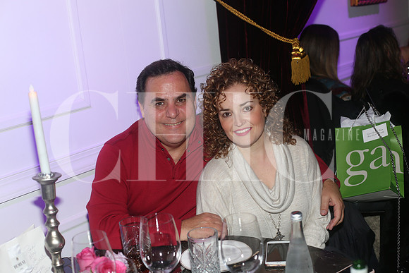 Virgilio Morlaes, y Sandra Welsh de Morales