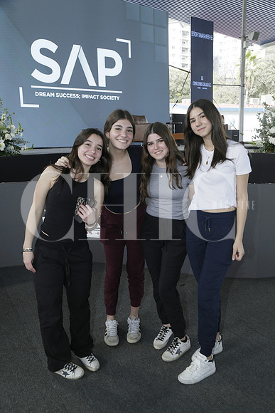 tavata Elizondo Robrta Montalvo, Frania Garza y Jimena Corripio