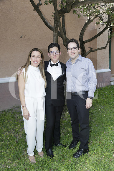 Myriam Salas de Lobo, Mauricio Lobo y Quiko Lobo (2)