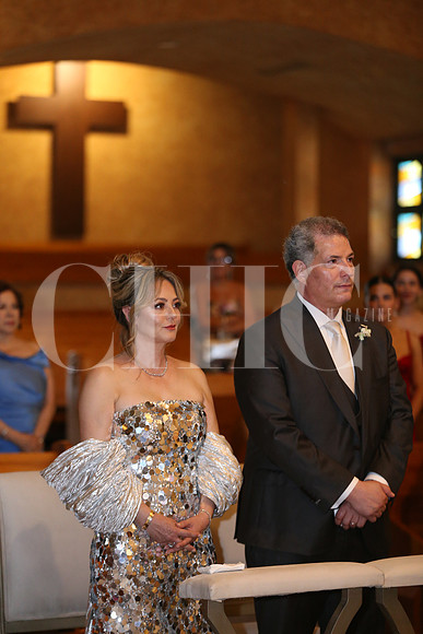 Graciela Elizondo de Vargas y Enrique Vargas( Papás Novia)2