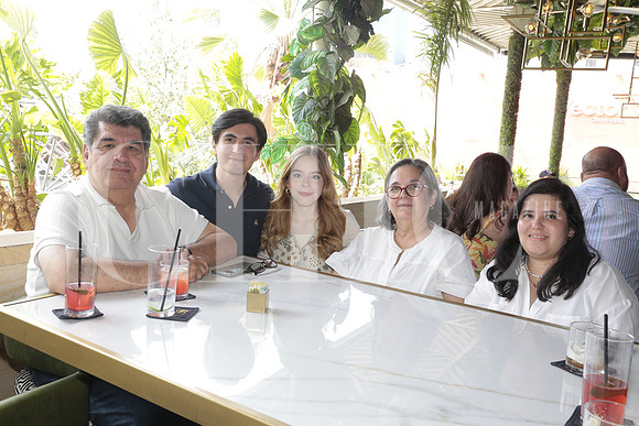 Marcos Garza, Marcos Garza, Andrea Almaraz, Sofia Mendoza y Sofia Garza 2