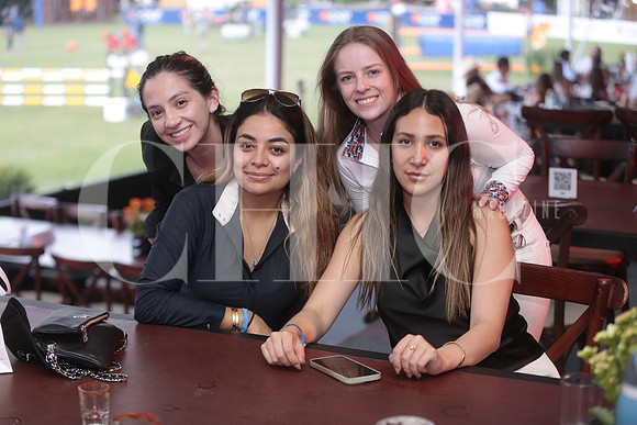 Dayane Salas, Valeria Vega, Paola Mier y Maria Arguimbau 2