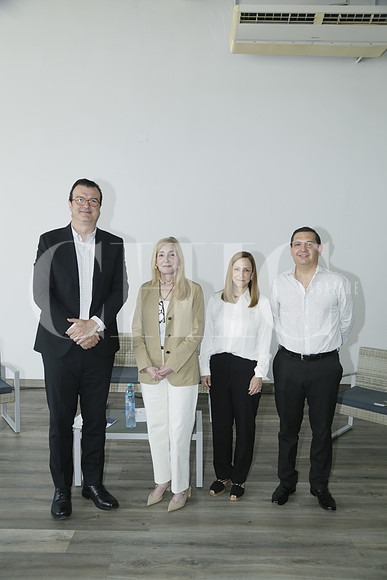 Carlos Bejos, Bárbara Herrera, Lorenza Herrera y César Carrillo (6)