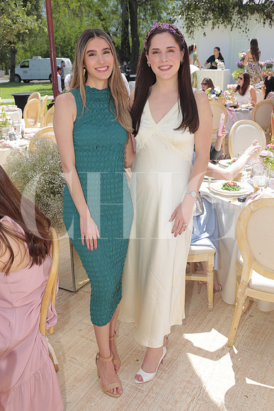 Regina Cardenas y Jimena Cardenas 2