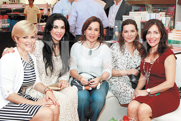Raquel Martínez, Martha de Ruíz, Maye Rangel, Maruca Navarro de Leal y Carolina Rangel de Palma