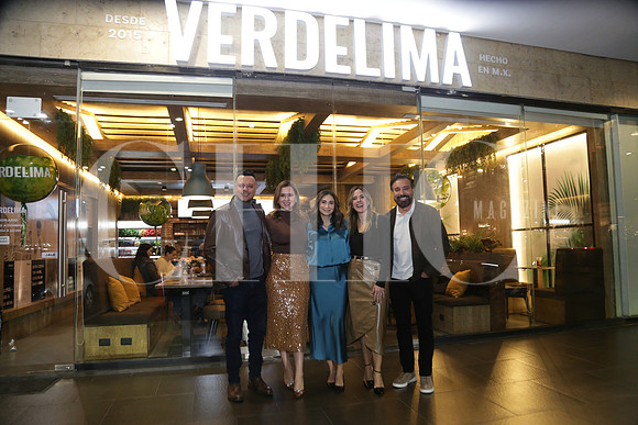 Eduardo Guerrero, Ana Elisa González, Jimena Guerrero, Daniela López y Marco Guerrero 4