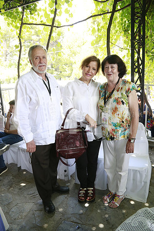 Alberto Milmo, Liz Garza de Milmo y Bárbara Milmo