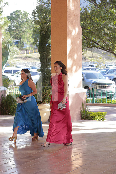 Lucia Chavez y Gretta Warholtz 7