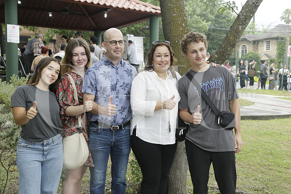 Arisa Fernández, Crista Fernández, Stefan Fernández, Lucy Taho de Fernández y Fiero Fernández (4)