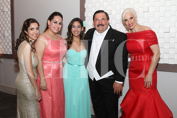 Maru de Silva, Annie de Silva, Katy de Silva, Patricio Sauza y Rosario Putz de Sauza