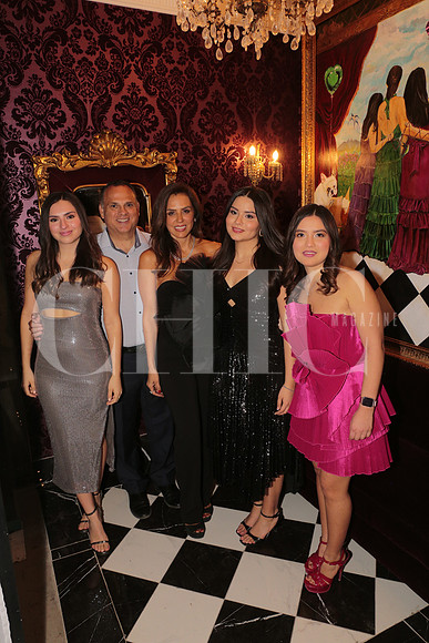 Luciana Cantu, Oscar Cantu, Alejandra Ortega, Luciana Cantu y Alana Cantu 1