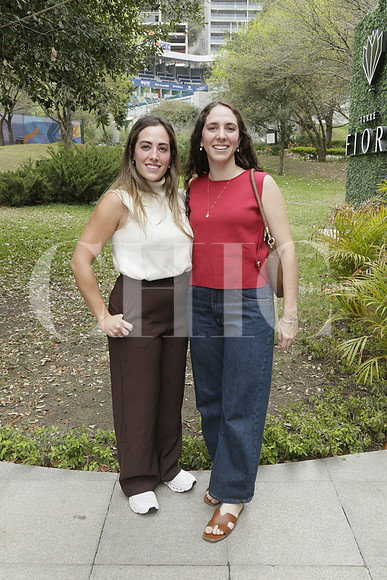 Mariana Vargas y Claudia Salinas.