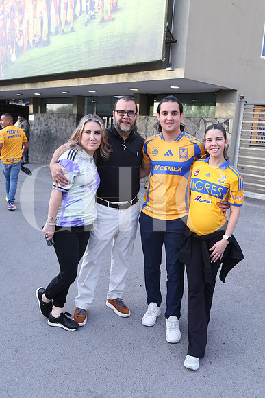 Gera Rodriguez, Marco Rueda, Maximiliano Rueda y Michelle Sapien 1