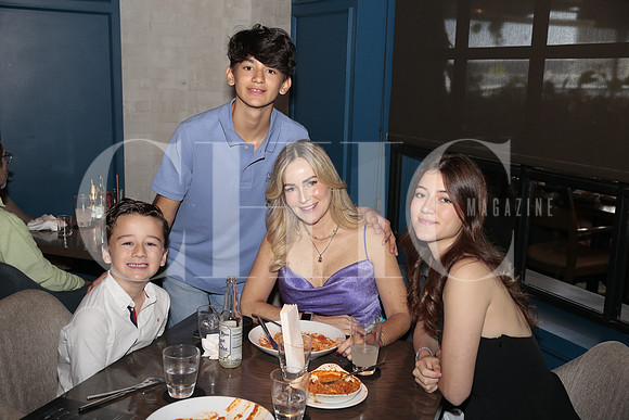 Alejandro Niño Gomez, Santiago Niño Gomez, Gabriela Niño Gomez y Laura Niño Gomez 4