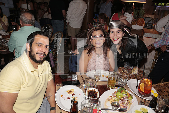 Honorio Zaiback, Eloisa Larraga y Jessica Zaiback 2