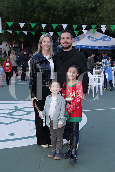 Mirtala Treviño, Rodrigo Flores, Alessa Flores y Mateo Flores 1