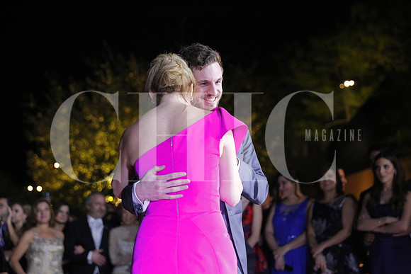 Jorge Canavati bailando con su madre (3)