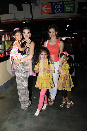 Morelia Chávez, Briana Chávez, Perla Chávez, Mariana Alanís y Natalia Alanís