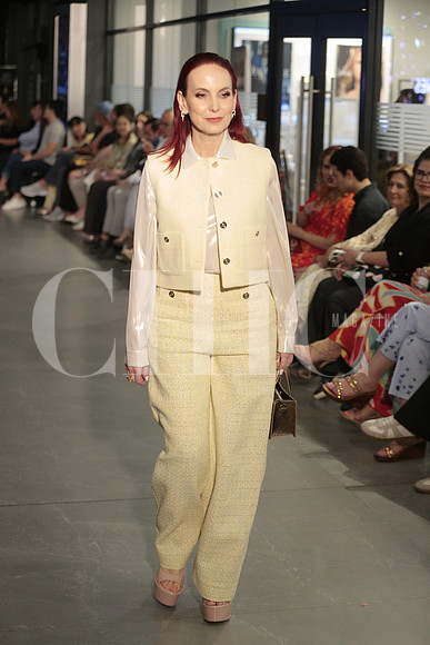Pasarela 104