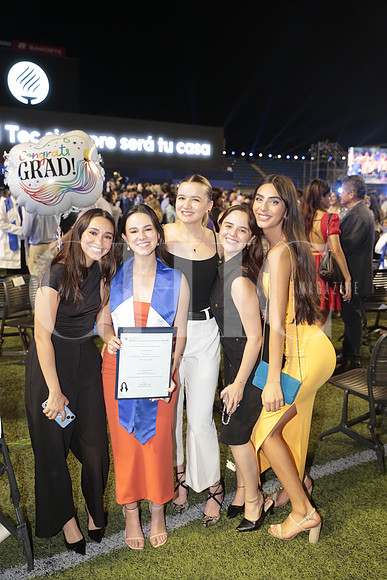 Ana Victoria Chapa, Astrid Saldivar, Sandra Romo, Andrea Diaz y Sabrina Rocha 2
