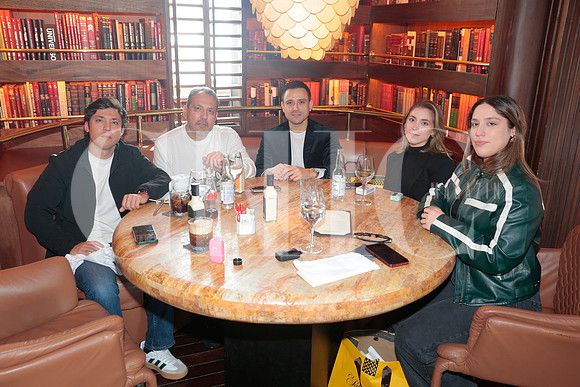 Mauricio Arrambide, Mauricio Arrambide, Jose Ibarra, Roberta Arrambide y Camila Arrambide 2