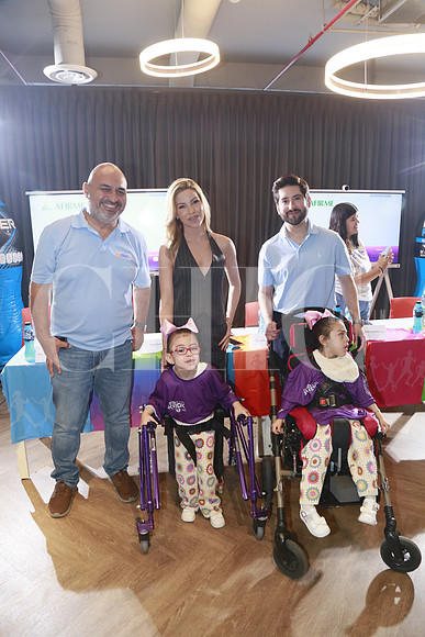 Fernando Galindo, Andy Benavides, Hugo Ramírez, María Fernanda Castillo y Rosa America Castillo