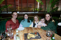 (La Madalena) Cecilia Sheridan, Regina Villarreal Bernardo Villarreal, Margarita Sheridan y Florencia Villa