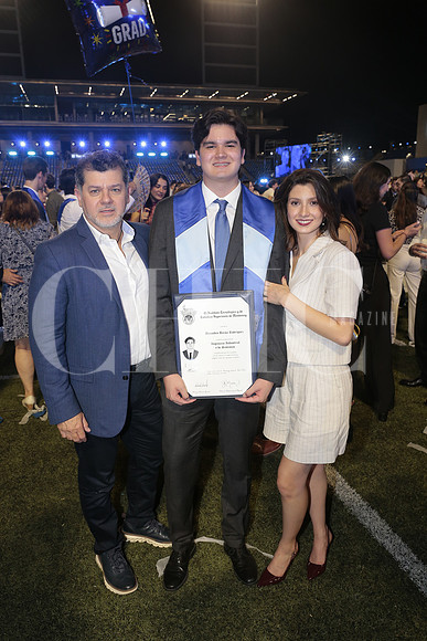 Alejandro Bazua, Alejandro Bazua y Rebeca Bazua 2
