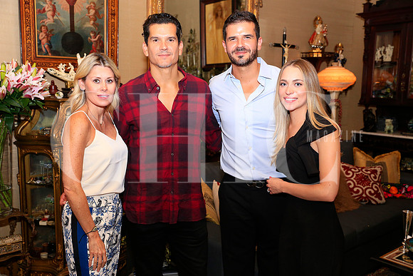 Valeria González de Martínez, Gregorio Martínez, Eduardo Martínez y Elisa Cepeda (1)