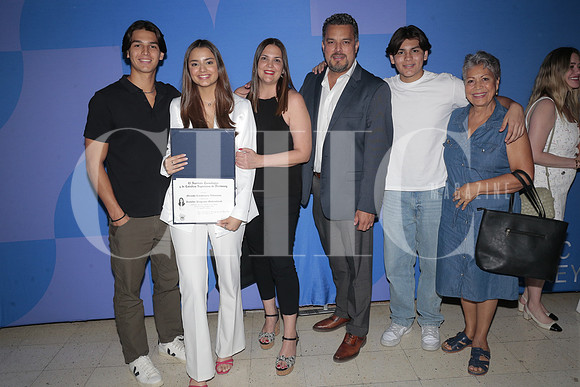 Rodrigo Rivadeneyra, Miranda Rivadeneyra, Diana Villanueva, Leonardo Rivadeneyra, Rodrigo Rivadeneyra y Ana Maria Rivadeneyra 2