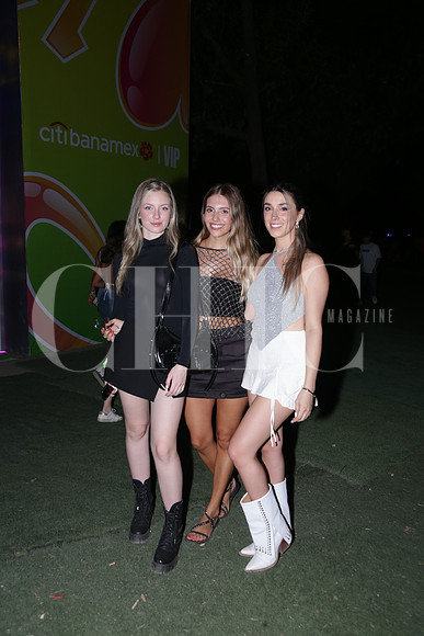 Juliana Burgeño, Agustina Arrazola y Nanim Huvatt0