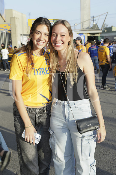 Emilia Treviño y Kristanna Zavala