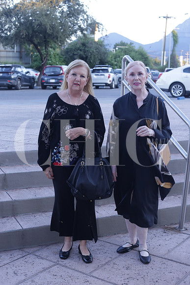 Delia Salinas y Lucila Araico 0
