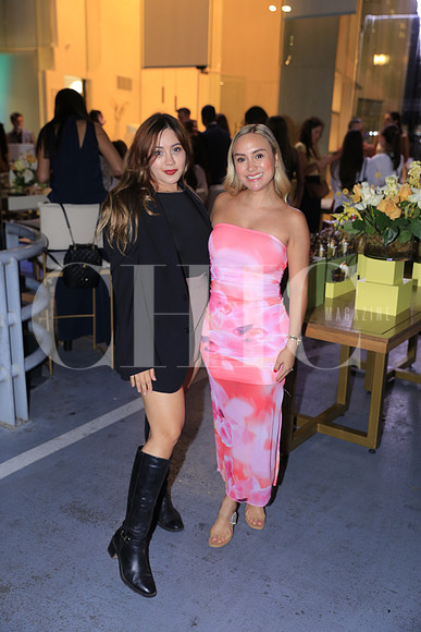 Karenly Flores y Scarlet Rocha 2