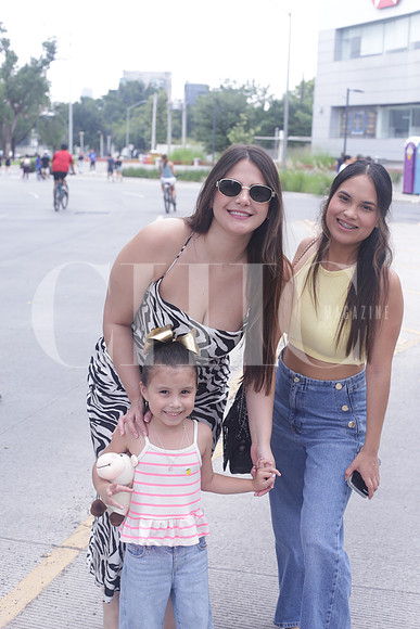 Valentina Rios, Jaquelin Reyna y Alina Reyna 1