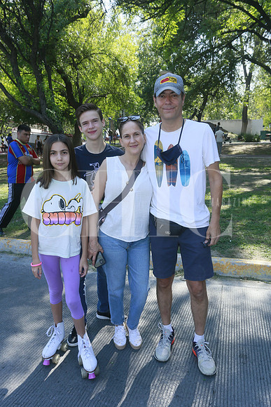 Ana Lucia Olvera, Javier Andrés Olvera, Verónica Elizondo y Javier Olvera