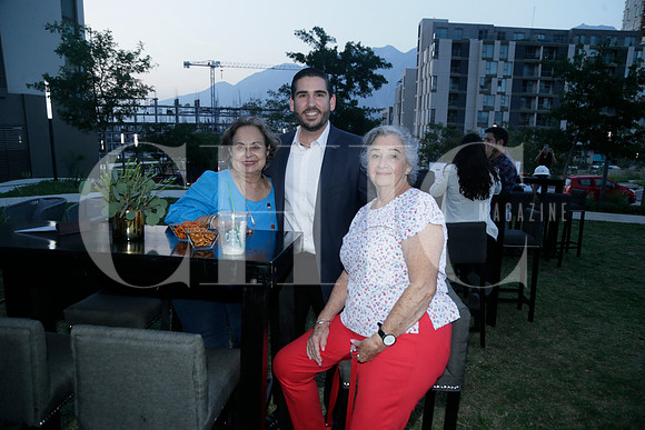 Olga Islas, Antonio Rodríguez y Martha García