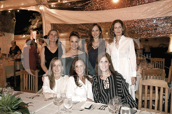 Cecy Peña, Adriana Vega, Denisse Morales, Verónica Hernández de Benítez, Marisol Cedillos, Verónica Olivares y Tula Martínez
