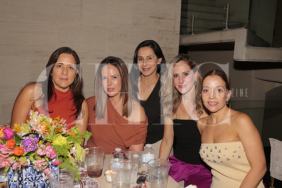Cynthia Garcia, Ninfa Ochoa, Yolis Gonzalez, Karla Hoeffer y Adriana Hoeffer 2