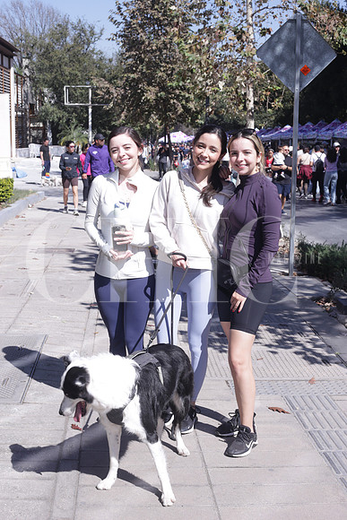 Daniela Vizcaino, Grecia Vizcaino y Ana Carmen Madero 1