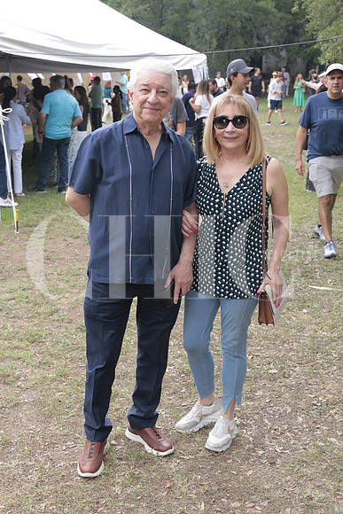 Oscar Maldonado y Bety Cortes de Maldonado 2