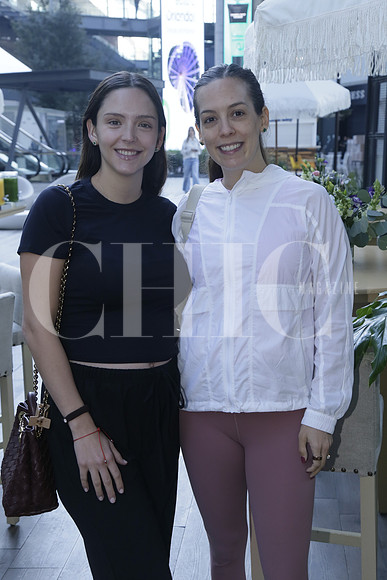 Daniela Segovia y Karla Flores